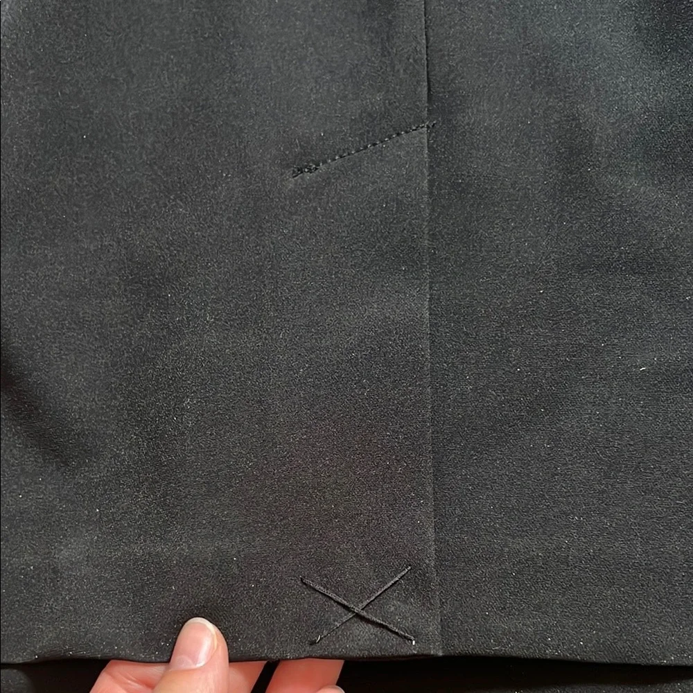 Elegant Black Dress - Picture 10 of 10